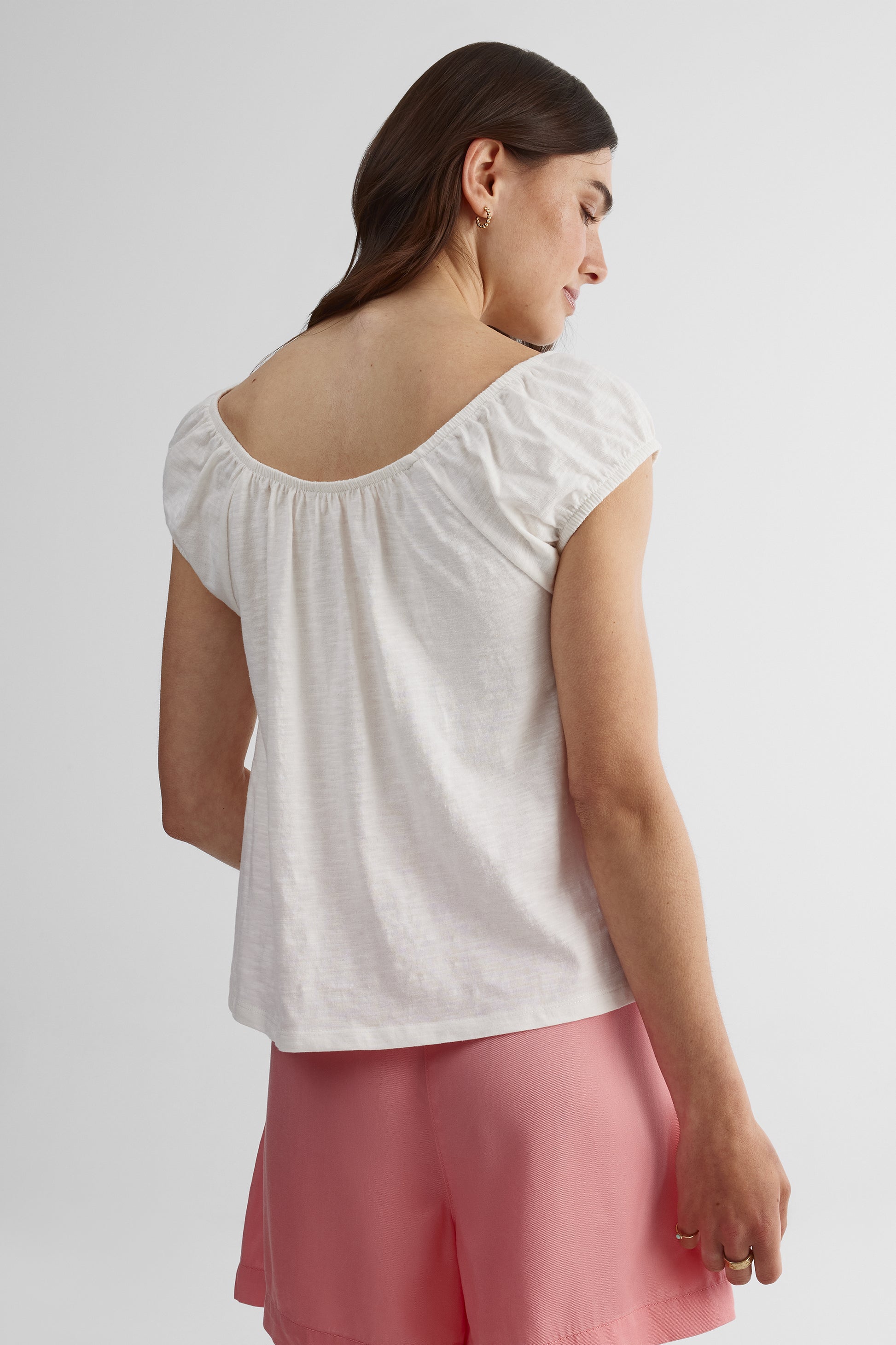 Chandail manches courtes encolure froncée - Femme && BEIGE