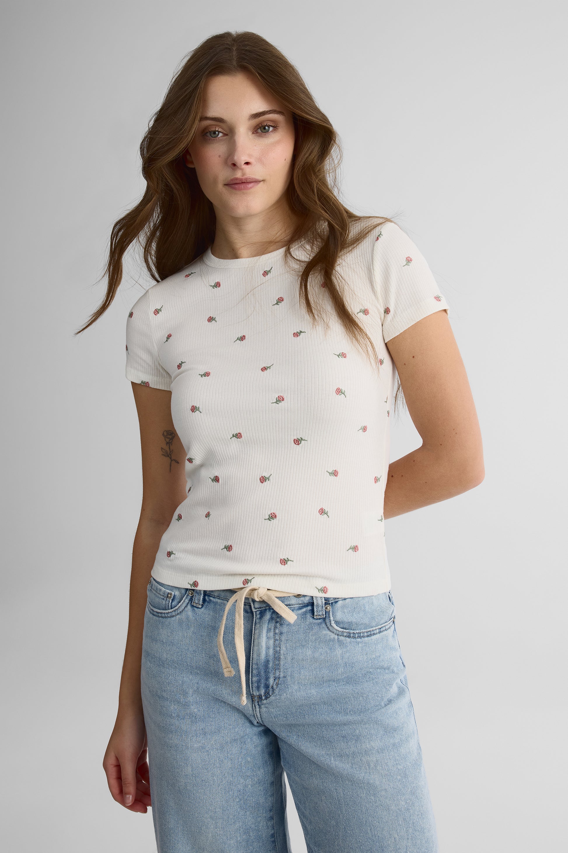 Chandail ajusté à manches courtes - Femme && BLANC CASSÉ/MULTI