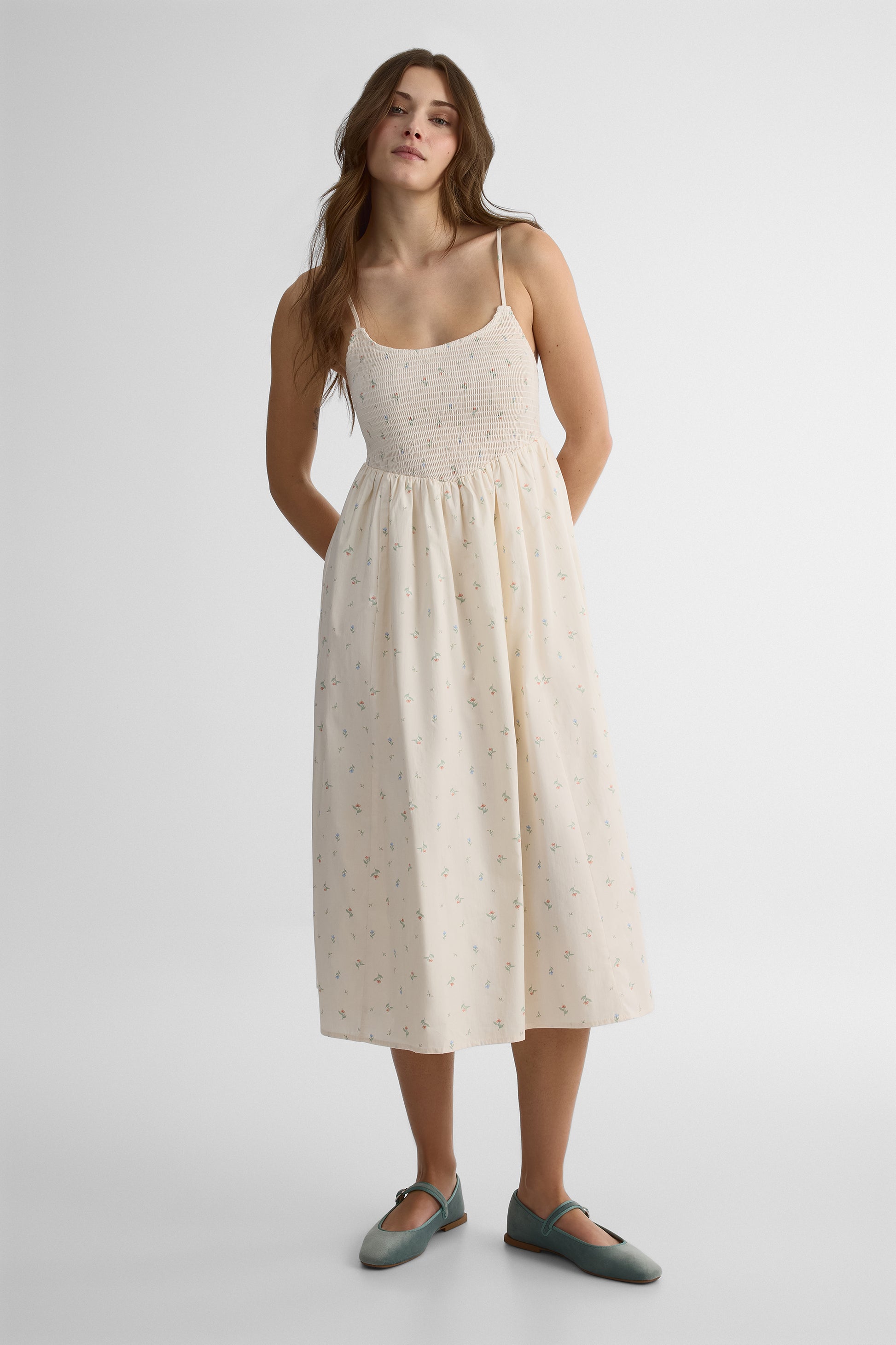 Robe midi à bretelles smocking - Femme && BEIGE/MULTI