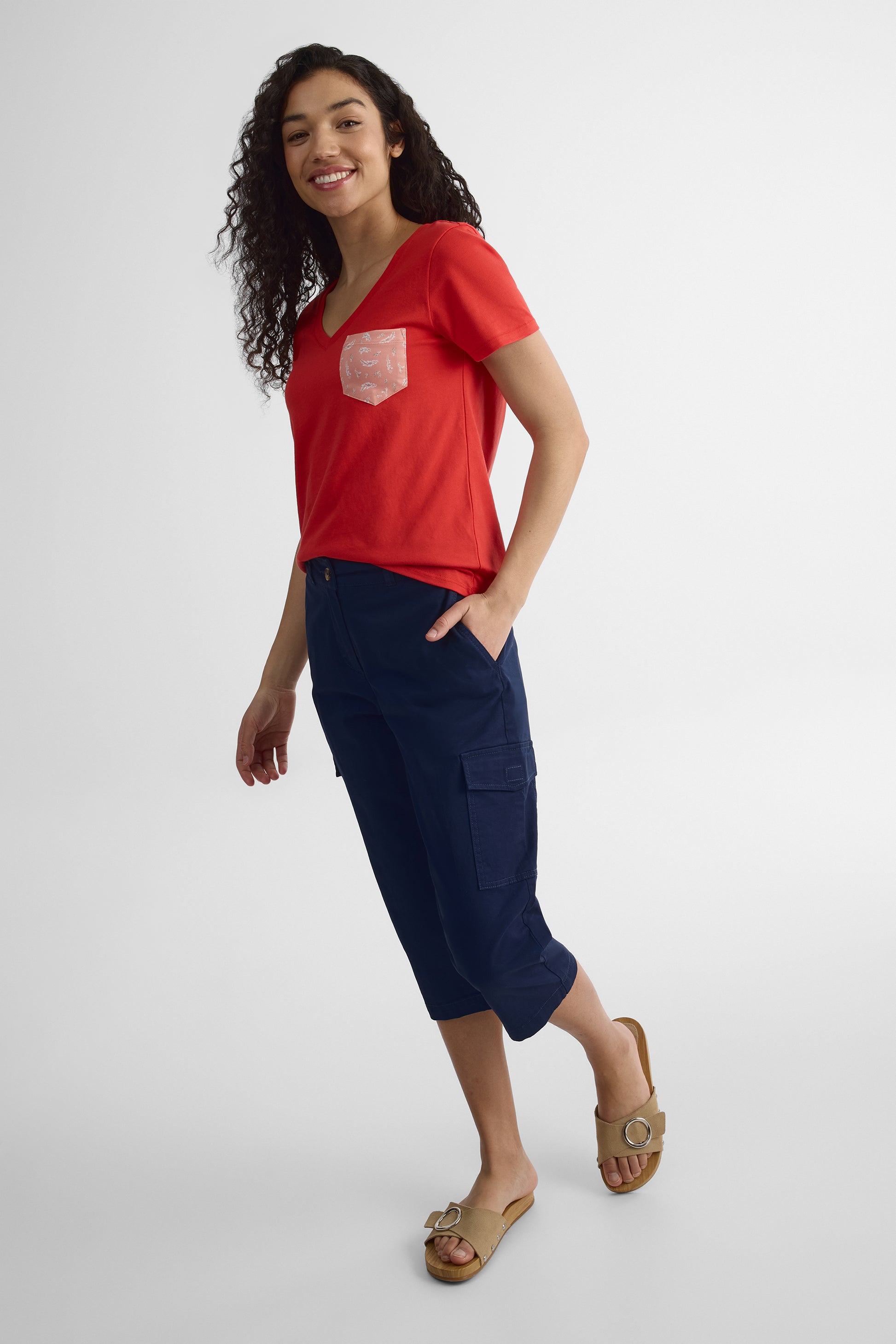 T-shirt col V poche imprimée 2/30$ - Femme && ROUGE