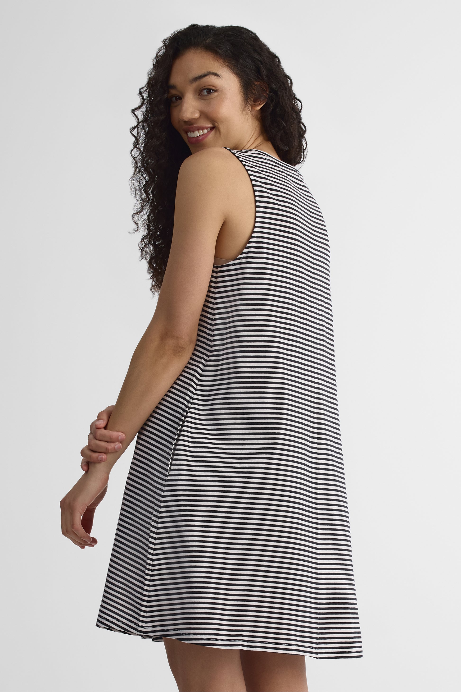 Robe sans manches trapèze col arrondi - Femme && NOIR/MULTI