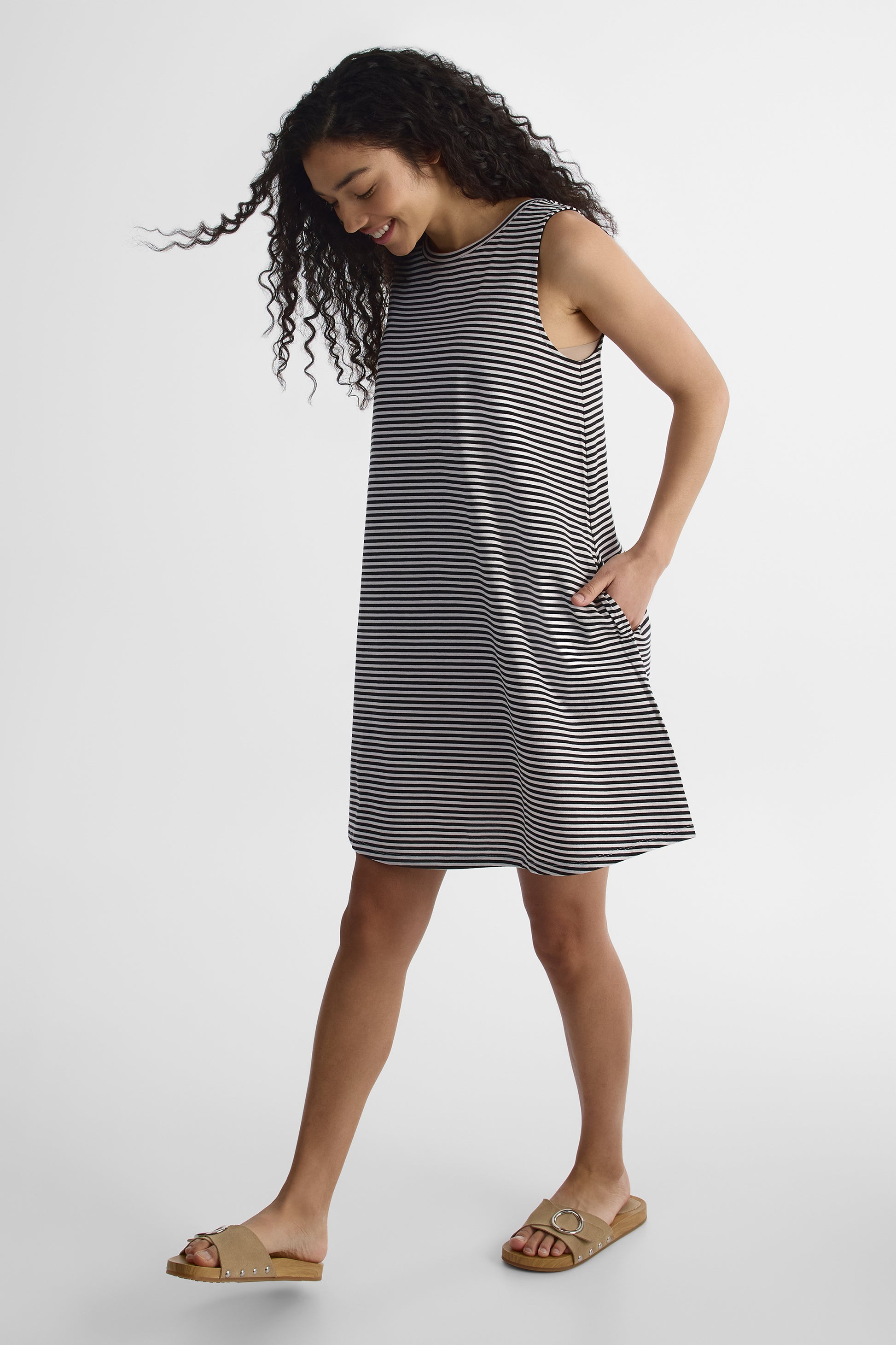 Robe sans manches trapèze col arrondi - Femme && NOIR/MULTI