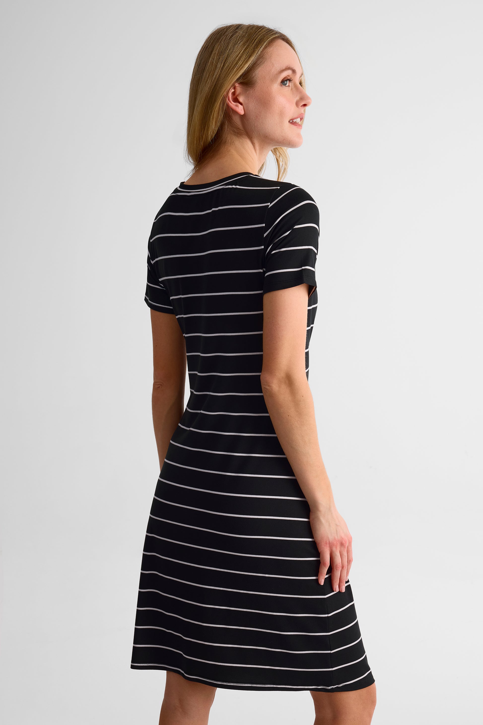 Robe à manches courtes noeud décoratif - Femme && NOIR/MULTI