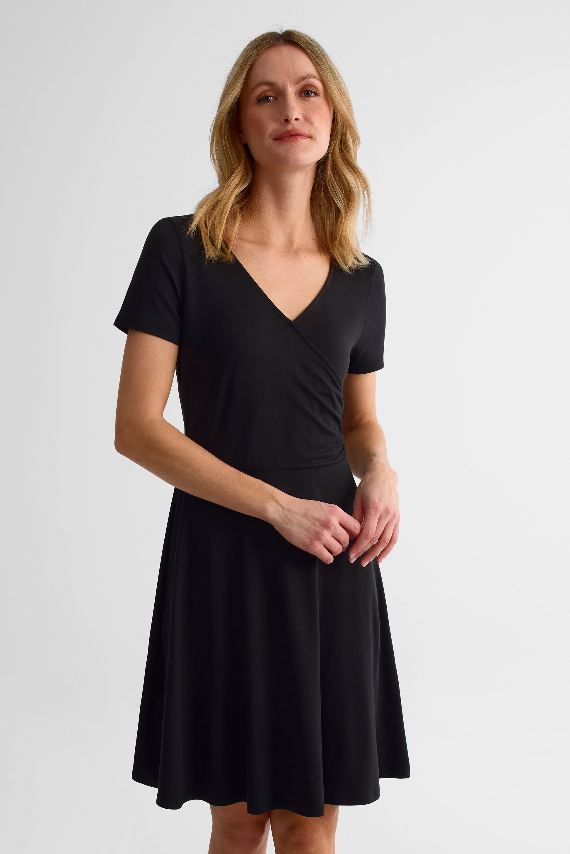 Robe croisée à jupe évasée - Femme && NOIR
