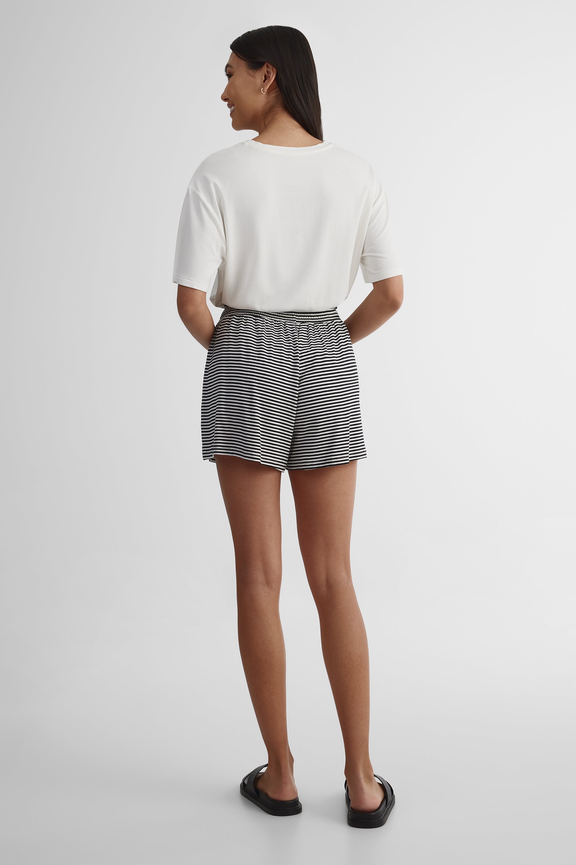 Short taille élastique smockée à cordon - Femme && NOIR/MULTI
