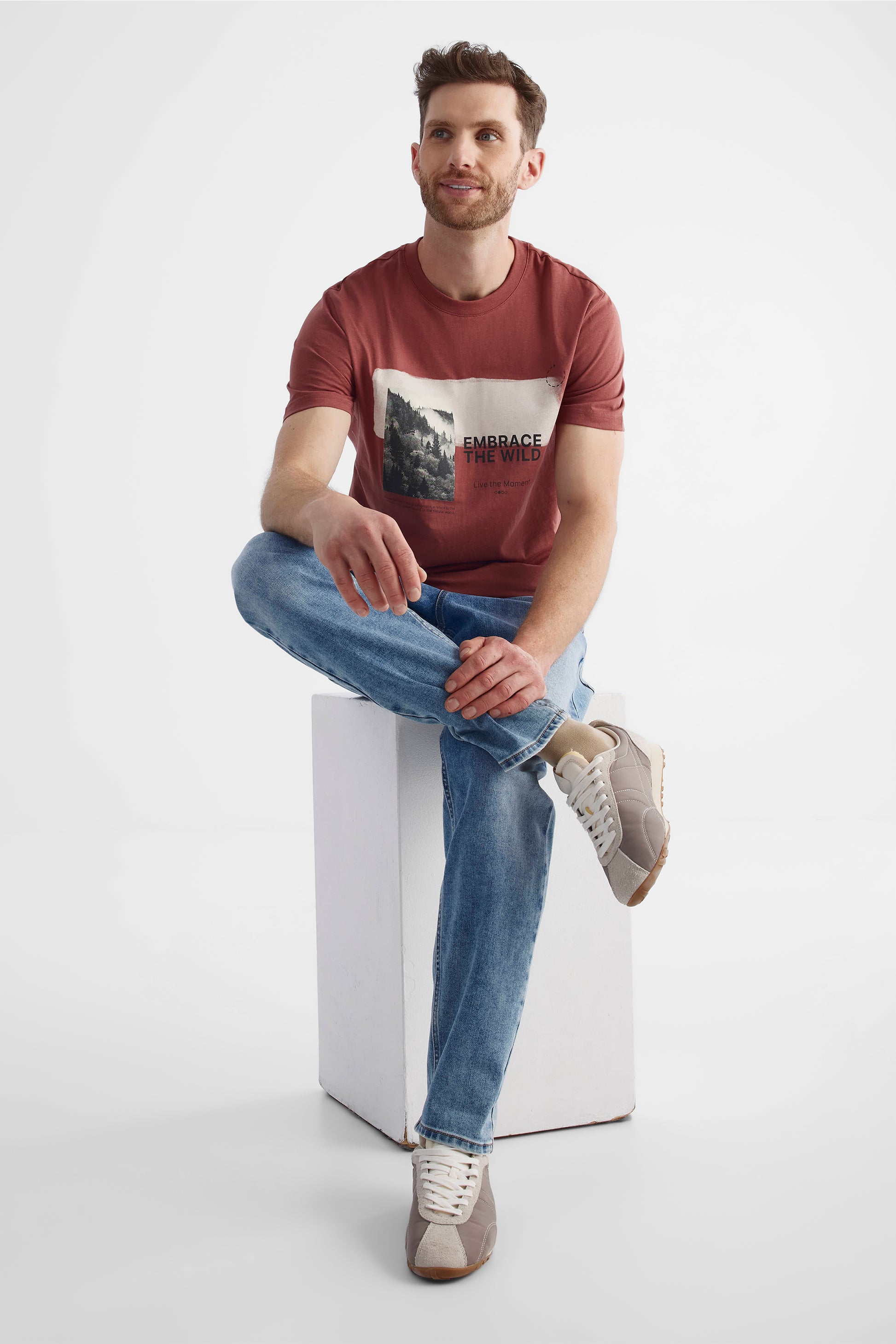T-shirt graphique à col rond 2/30$ - Homme && ROUGE