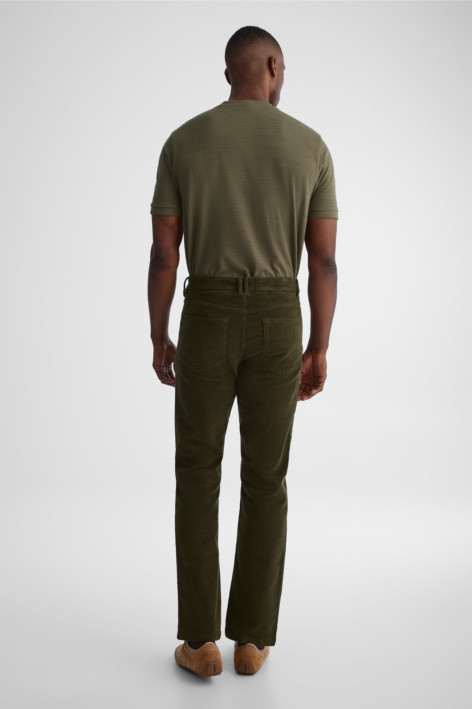 Pantalon en velours côtelé polyvalent - Homme && OLIVE