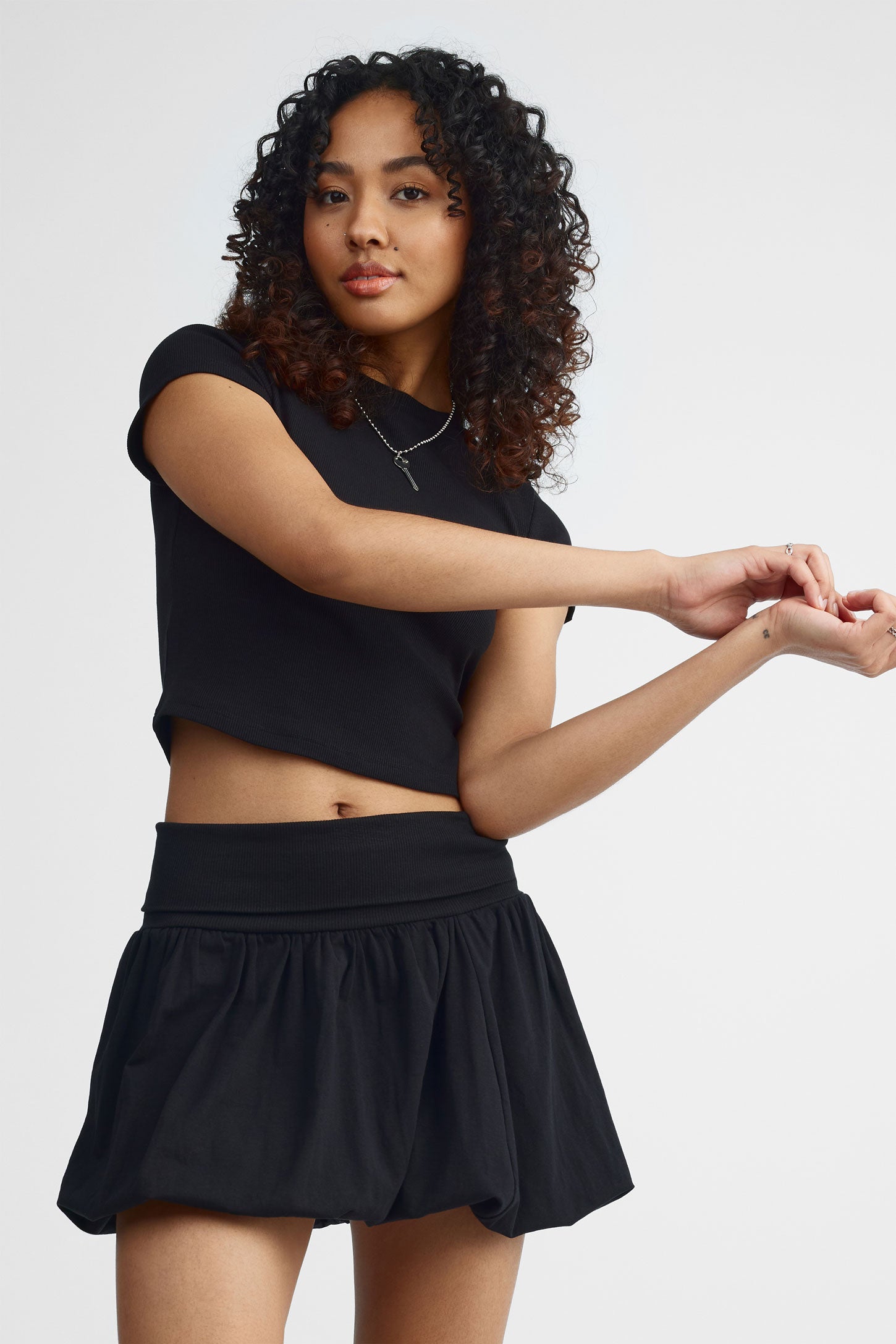 T-shirt col rond écourté - Femme && NOIR