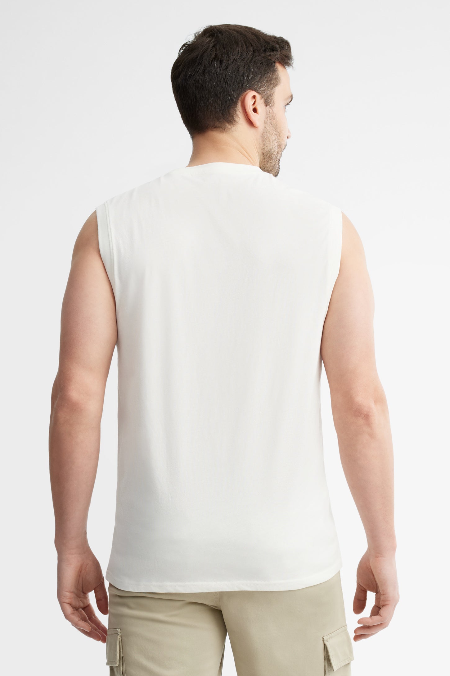 Camisole col rond imprimé, 2/30$ - Homme && BLANC CASSÉ