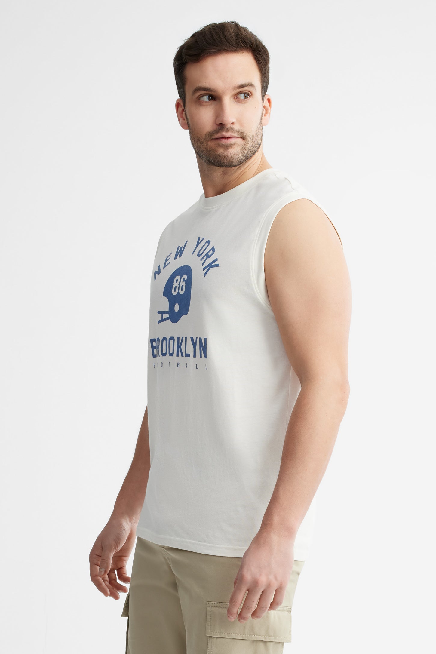 Camisole col rond imprimé, 2/30$ - Homme && BLANC CASSÉ
