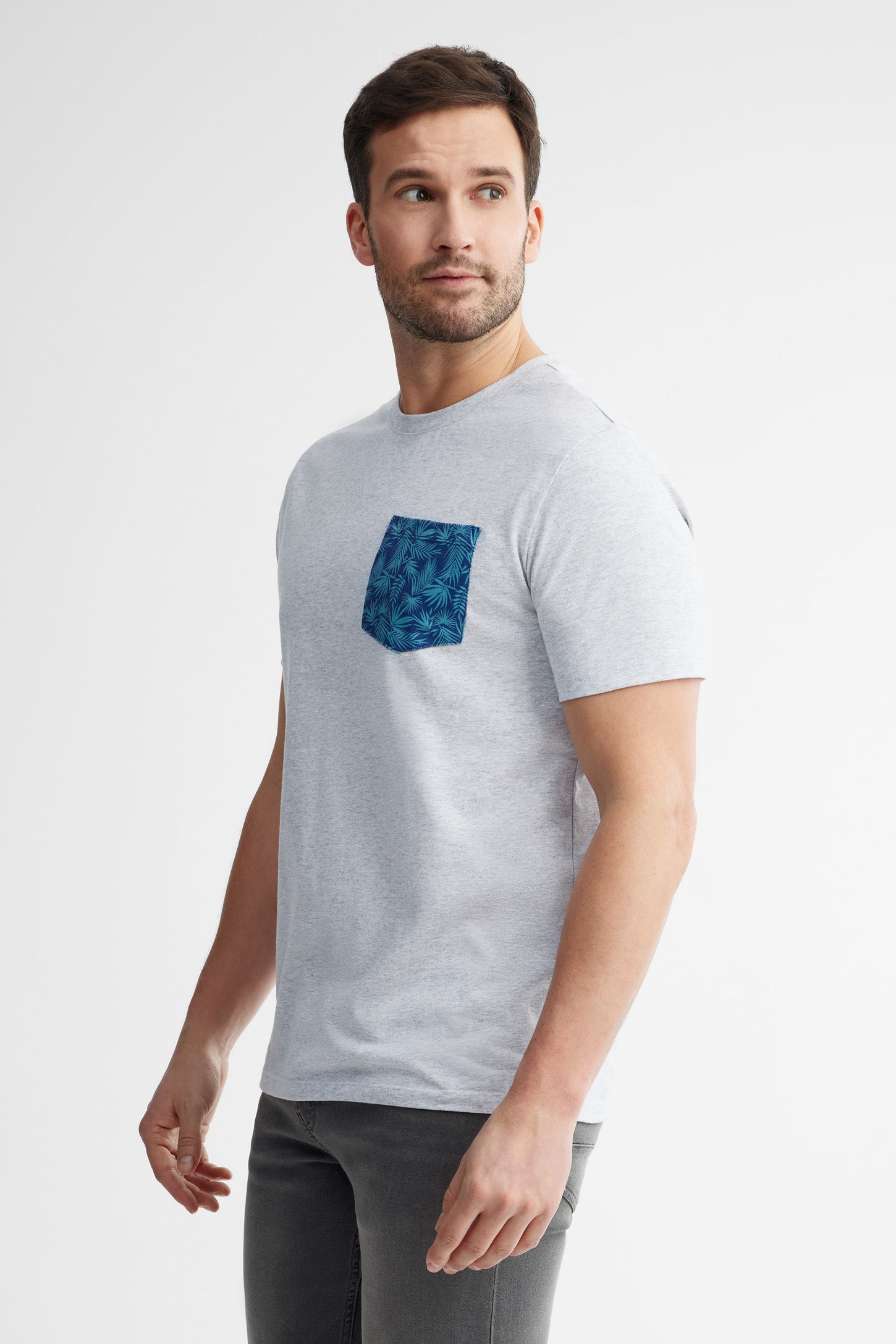 T-shirt à poche en coton, 2/30$ - Homme && GRIS MIXTE