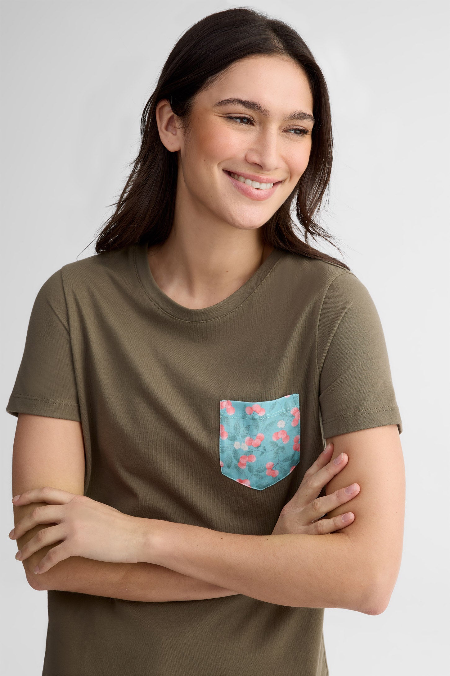 T-shirt à poche coton, 2/30$ - Femme && KAKI