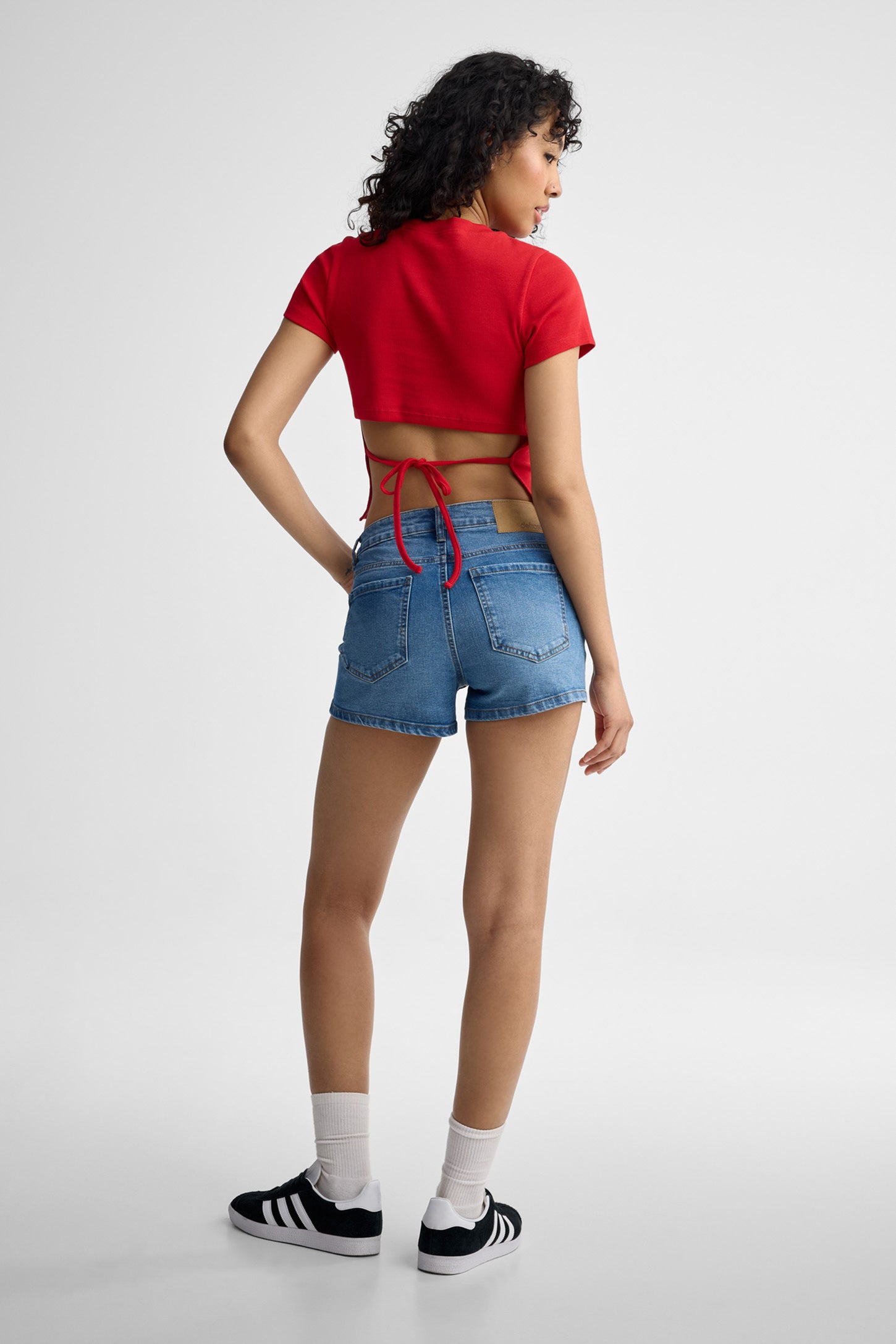 T-shirt côtelé dos ouvert - Femme && ROUGE