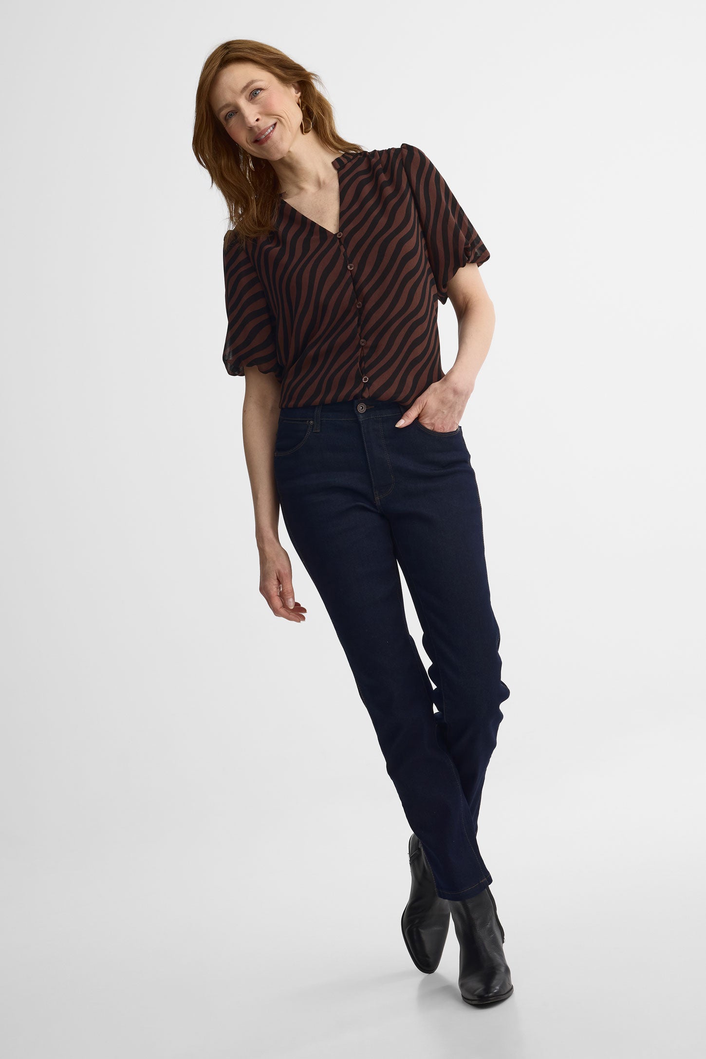 Jeans taille moyenne ajustés – Femme && DENIM FONCE