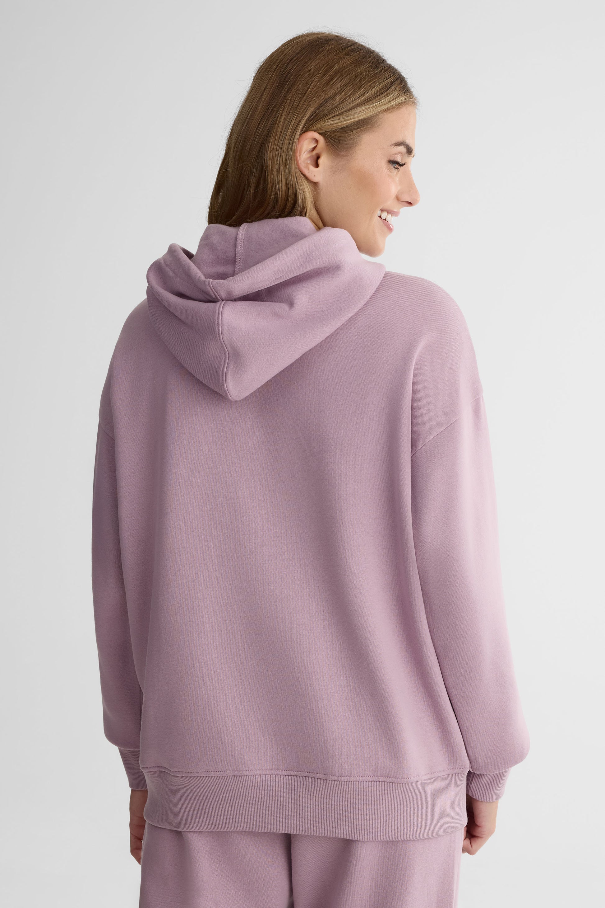 Chandail ouaté à capuchon – Femme && MAUVE