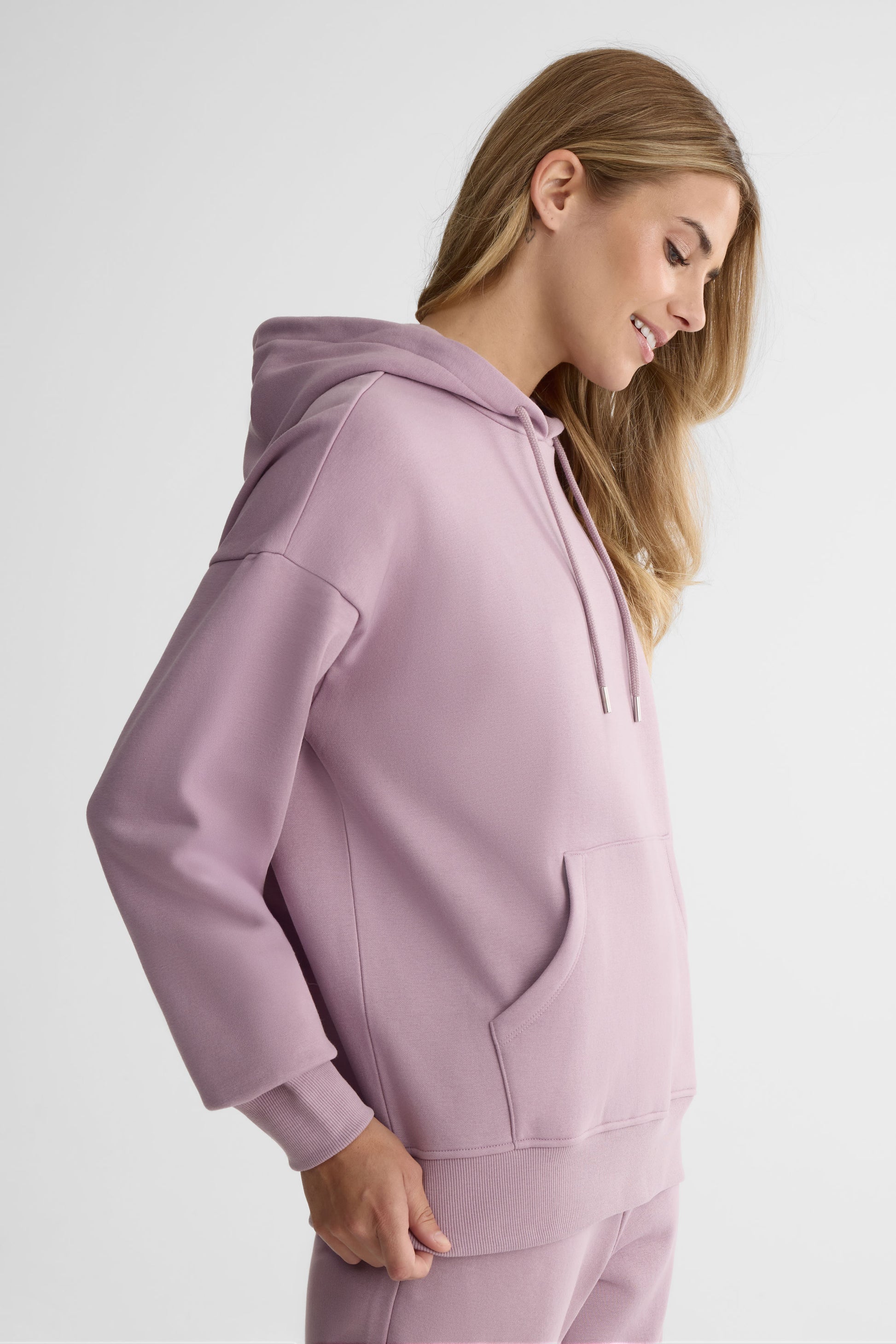 Chandail ouaté à capuchon – Femme && MAUVE