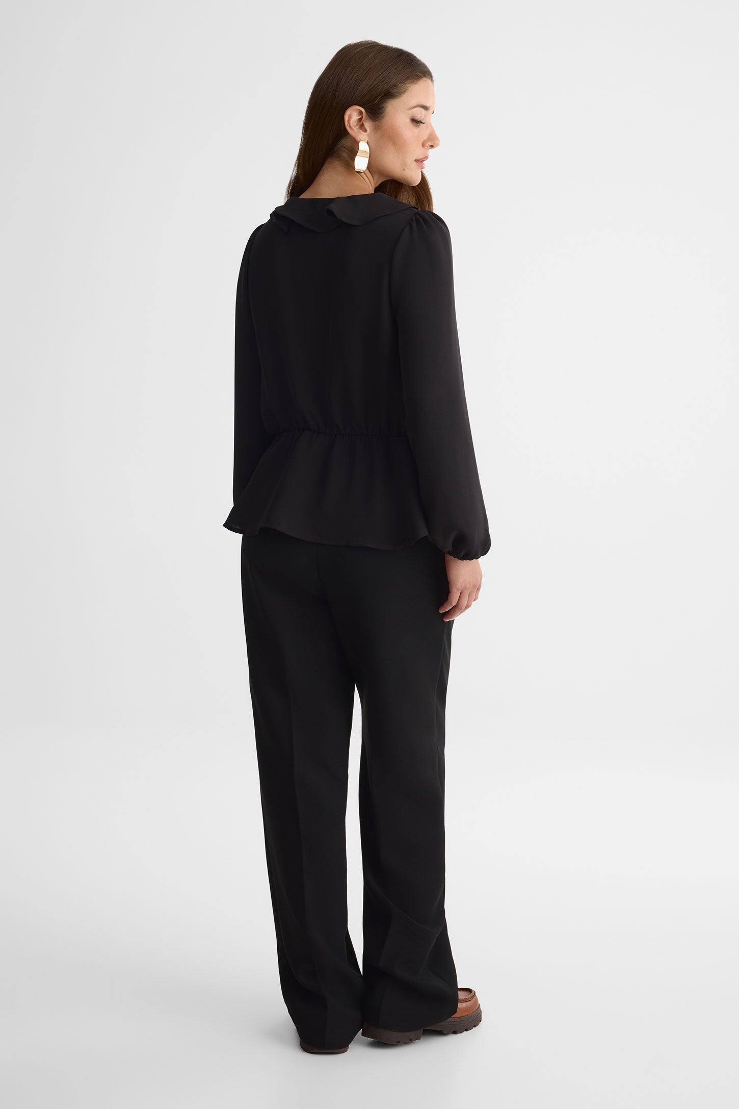 Semi-fitted frill blouse - Women