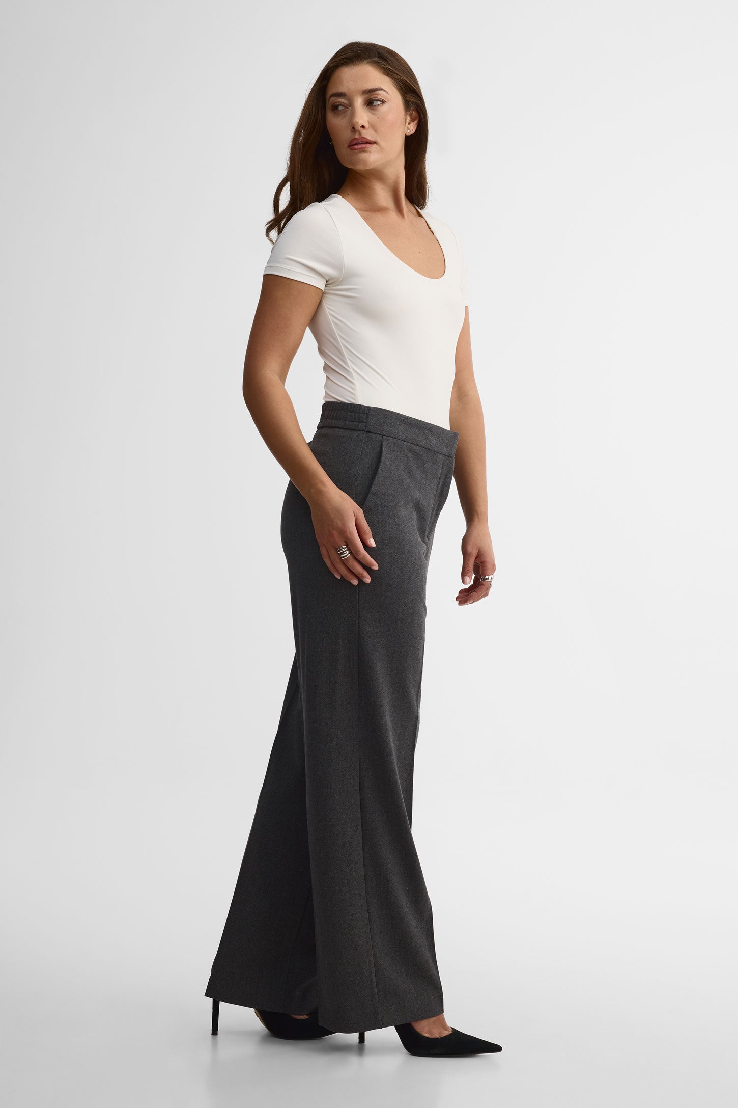 Pantalon taille haute à jambes larges – Femme && CHARBON MIXTE