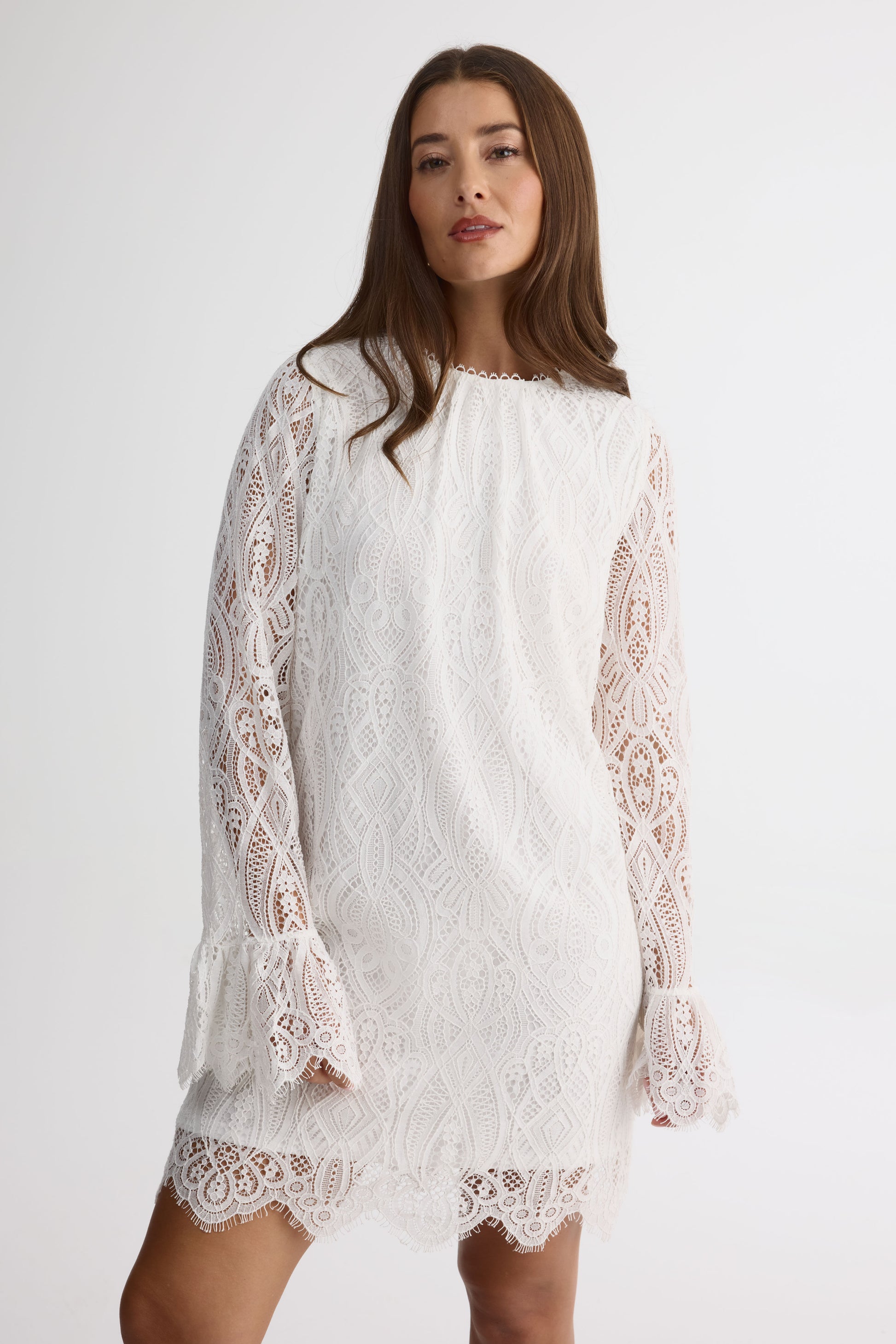 Robe court en dentelle – Femme && BLANC CASSÉ