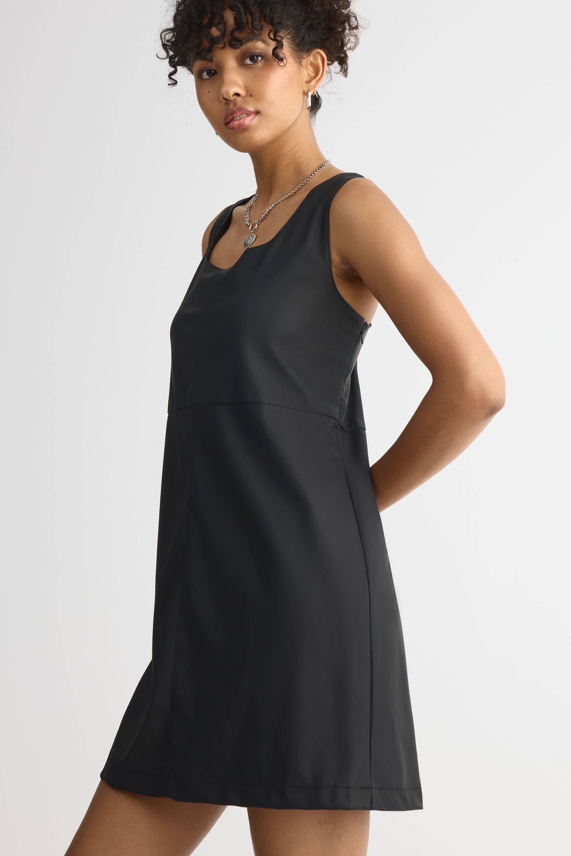 Robe courte - Femme && NOIR