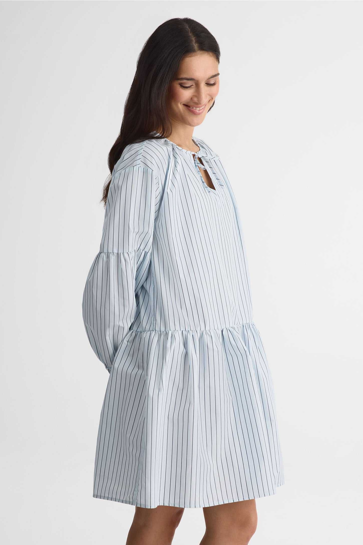 Robe longue bouffante à col notch - Femme && BLEU MULTI