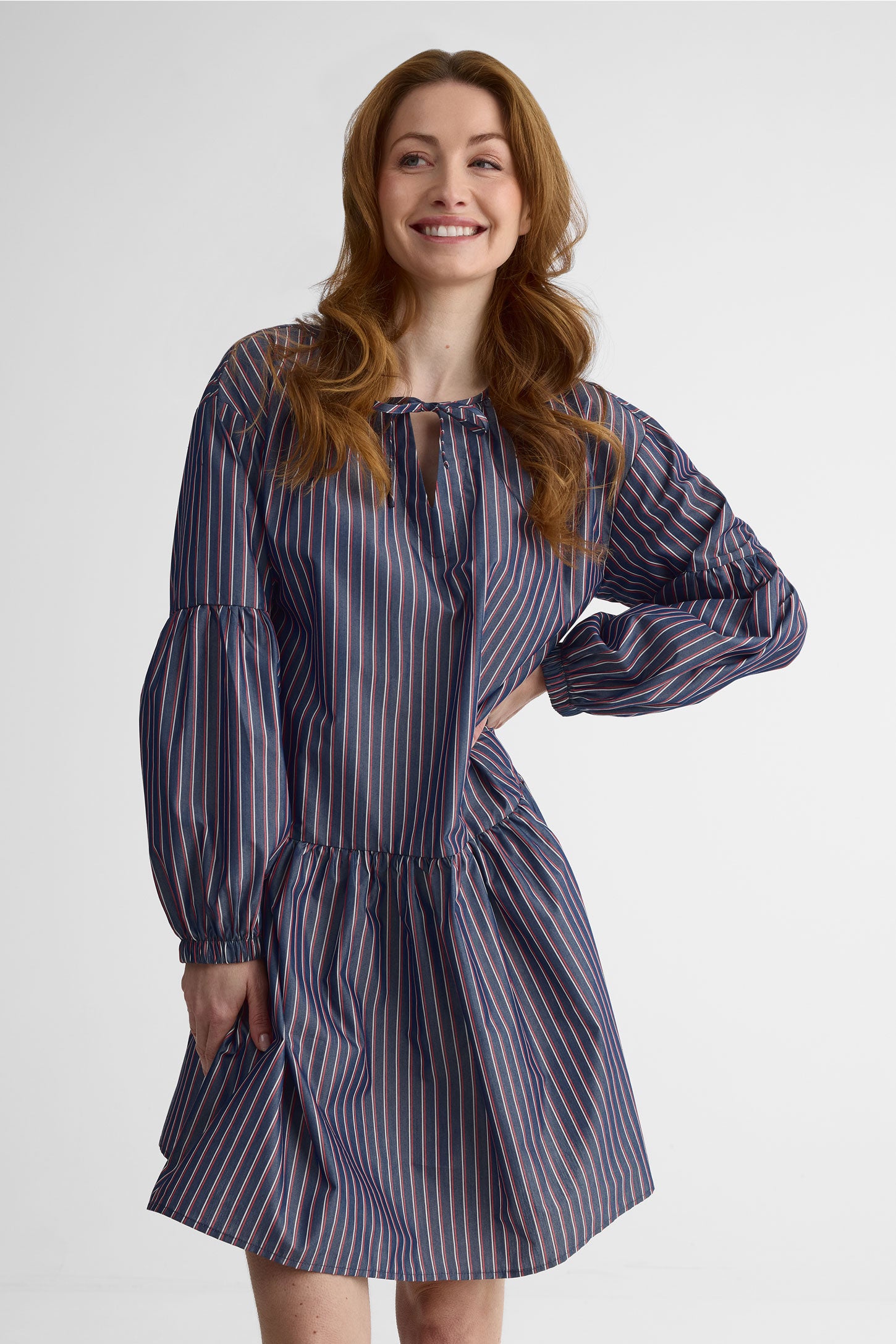Robe courte à manches bouffantes - Femme - Aubainerie