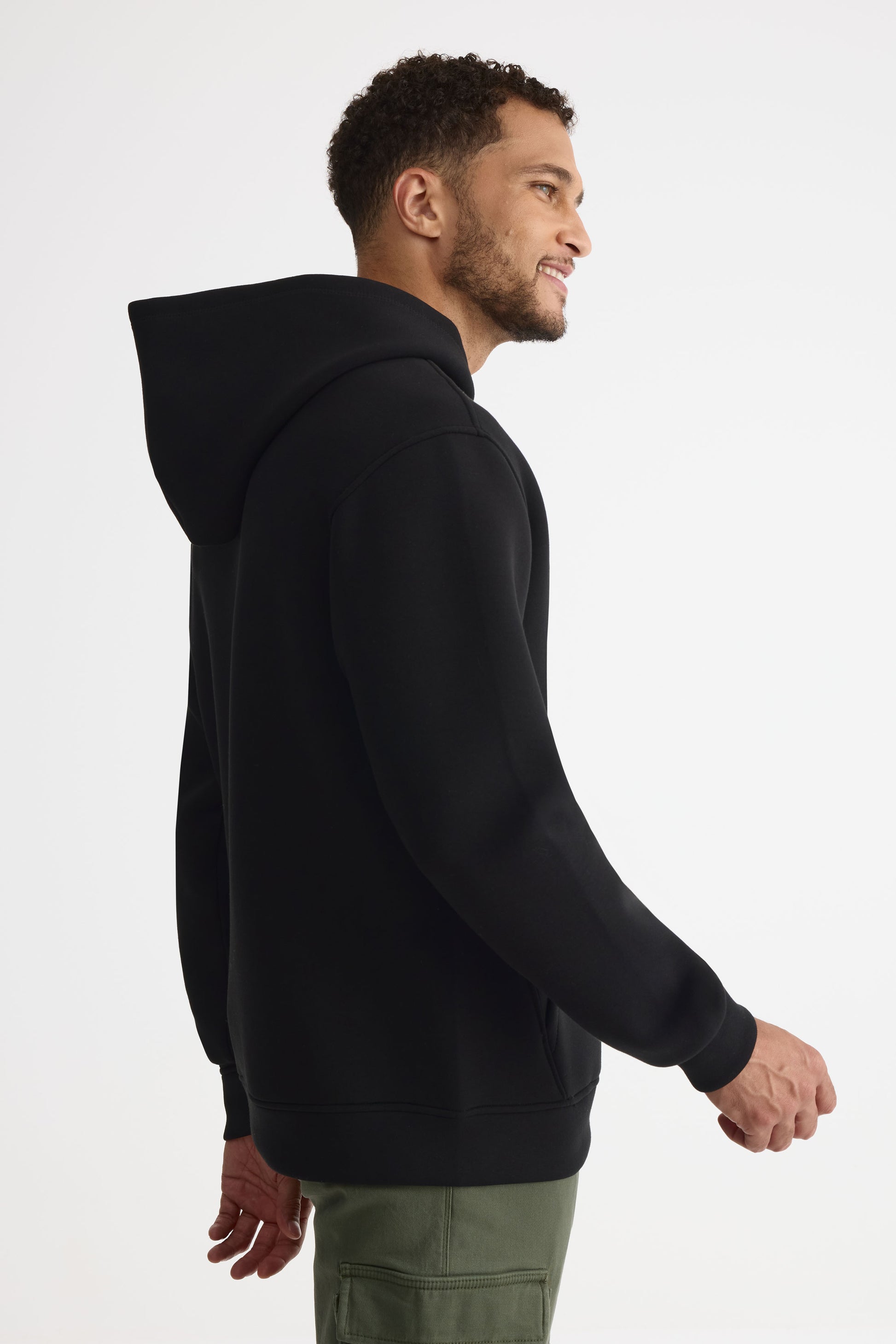 Chandail ouaté à capuchon – Homme && NOIR