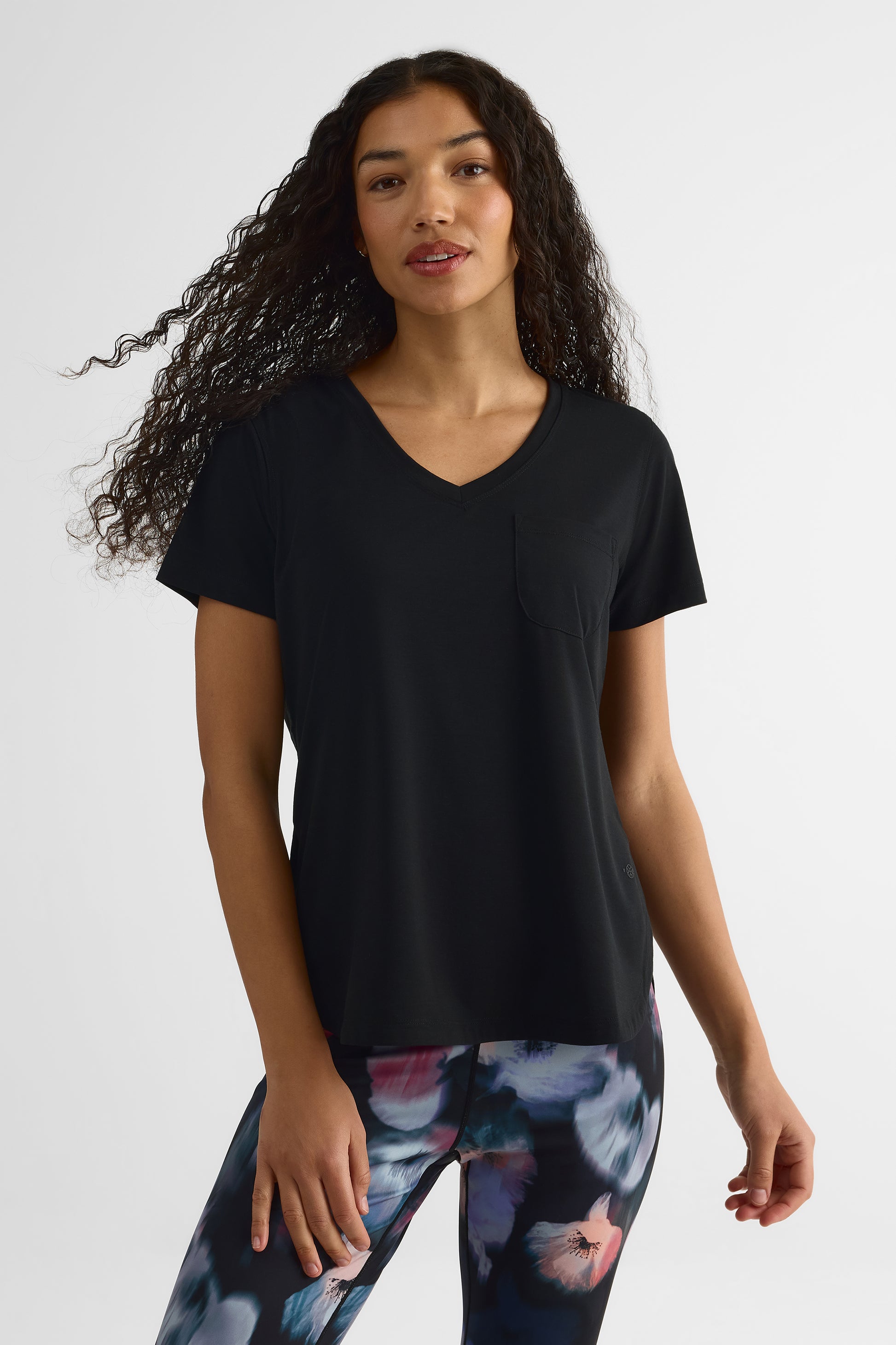 T-shirt athlétique col V - Femmes && NOIR