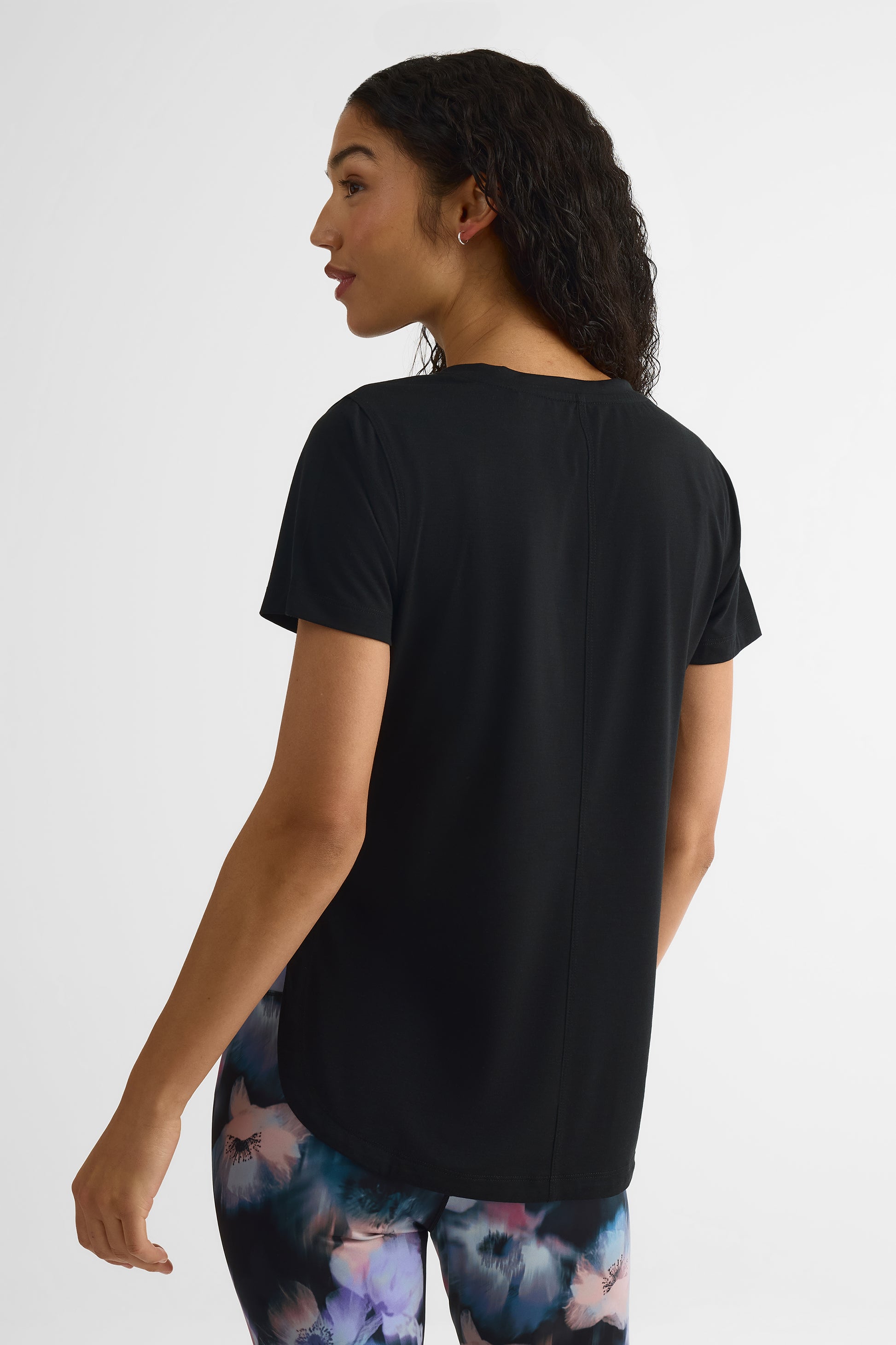 T-shirt athlétique col V - Femmes && NOIR