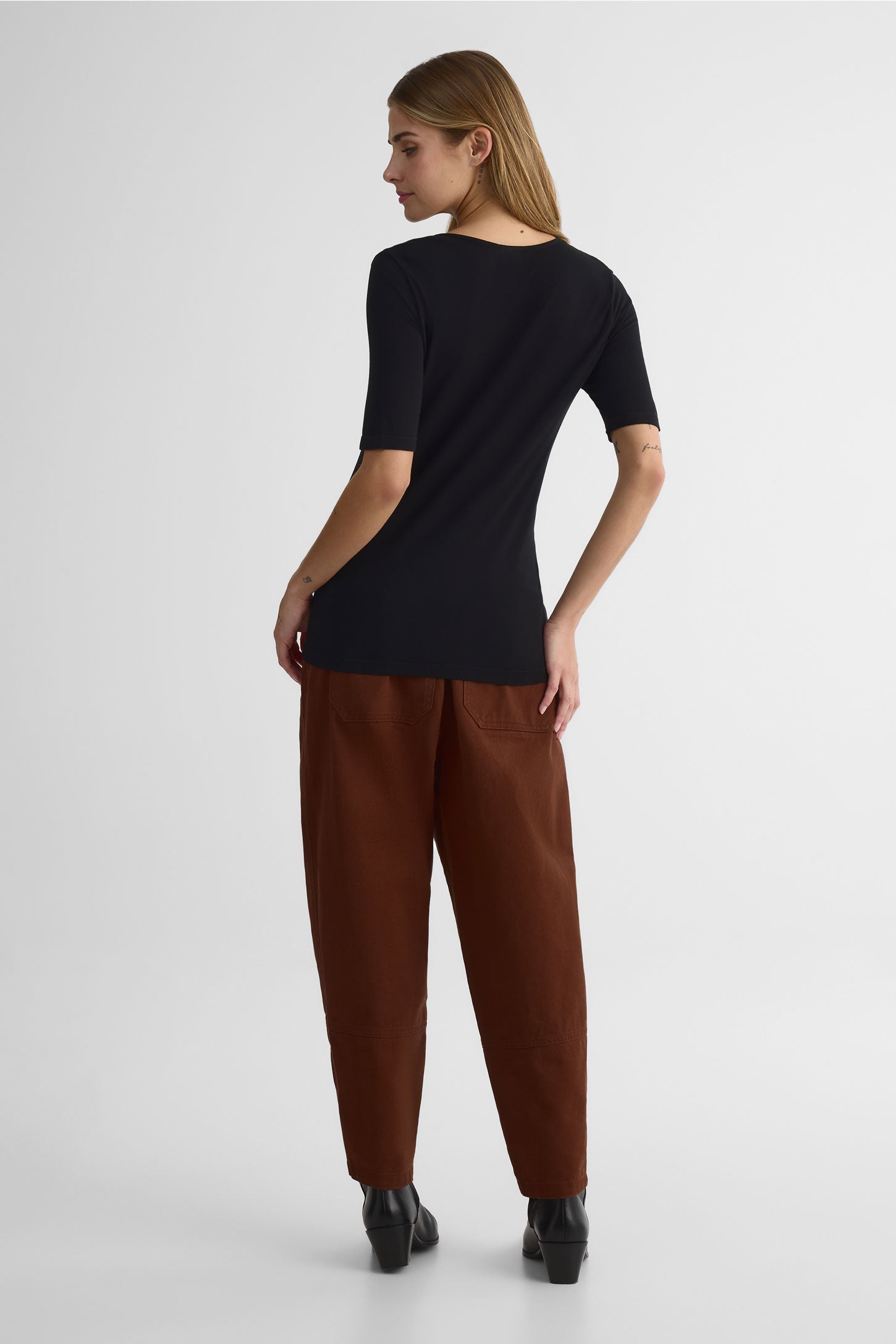 T-shirt à manches courtes – Femme && NOIR